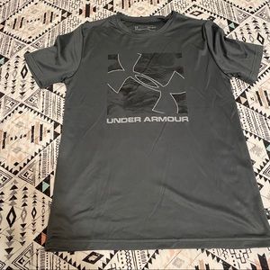 Boy’s under Armour T-shirt